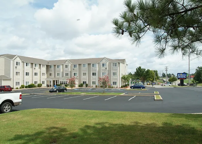 Expo Hotel 2*