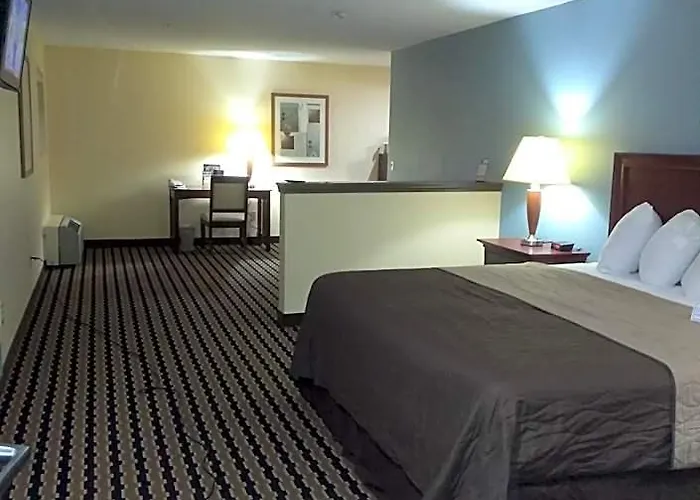 Expo Hotel 2*